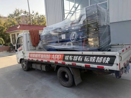 乌鲁木齐云南客户发电机组发货