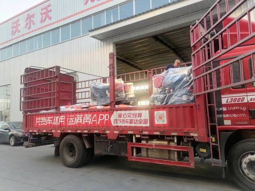 乌鲁木齐山东客户柴油机装车发货